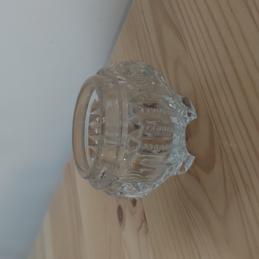 Crystal Holder